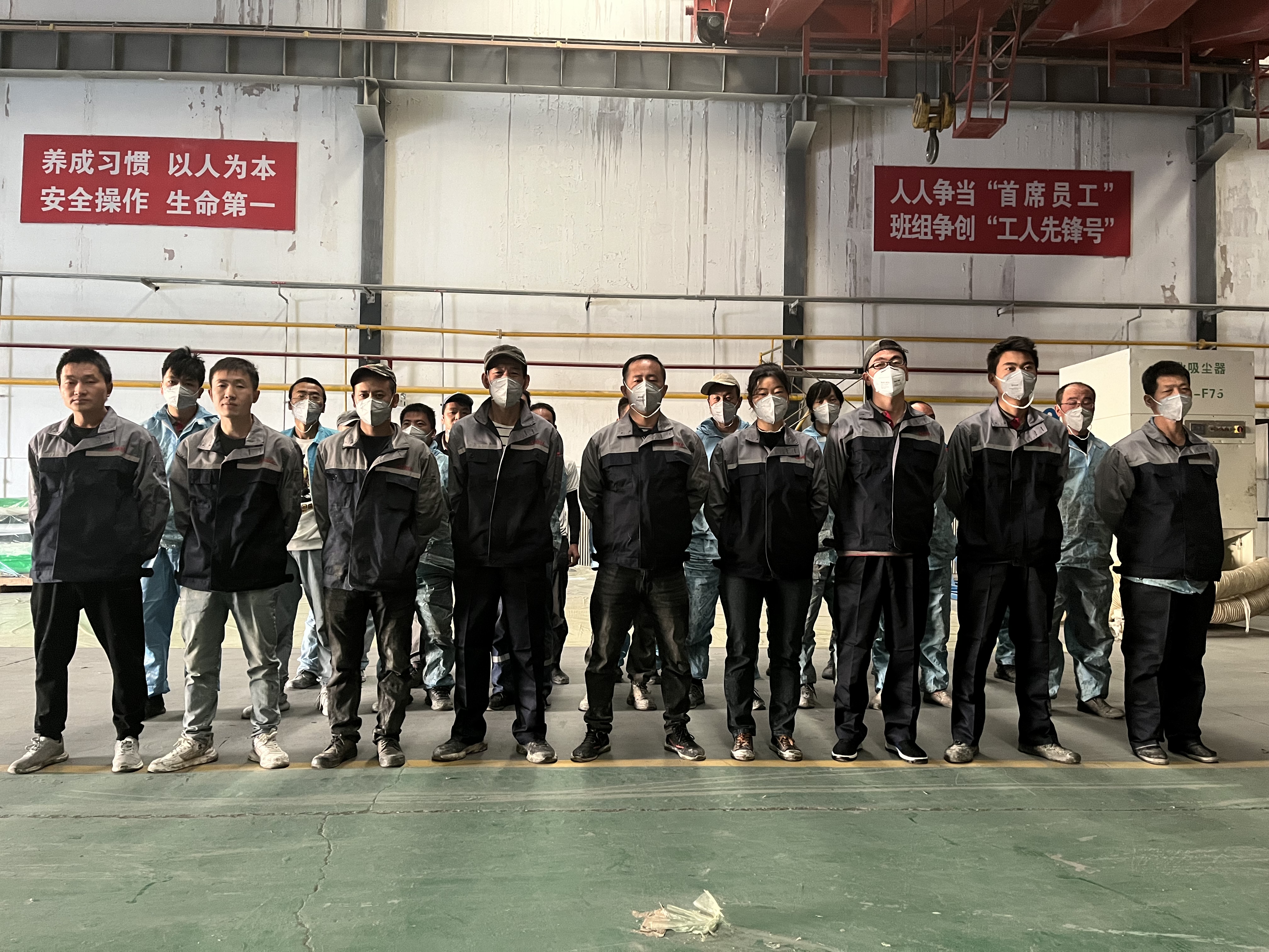 202210281446341666939594200589.jpg 酒泉工厂合模-陶玉振班组.jpg